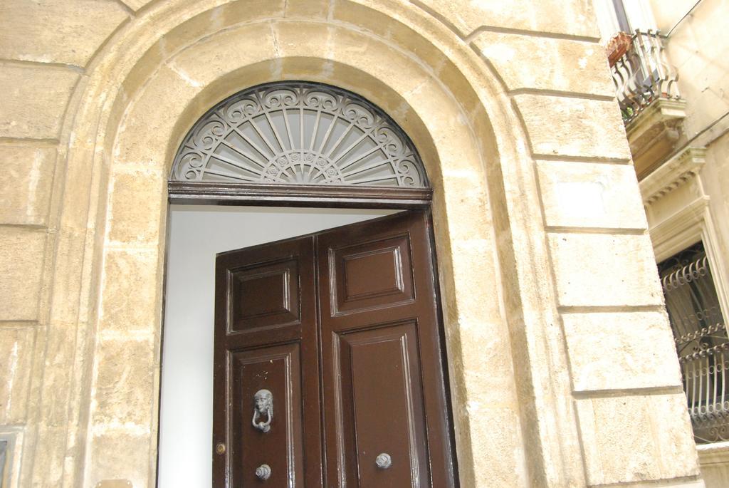 Palazzo Del Centro Acomodação com café da manhã Lecce Exterior foto