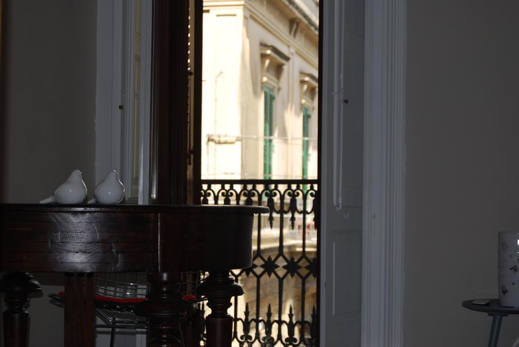 Palazzo Del Centro Acomodação com café da manhã Lecce Exterior foto