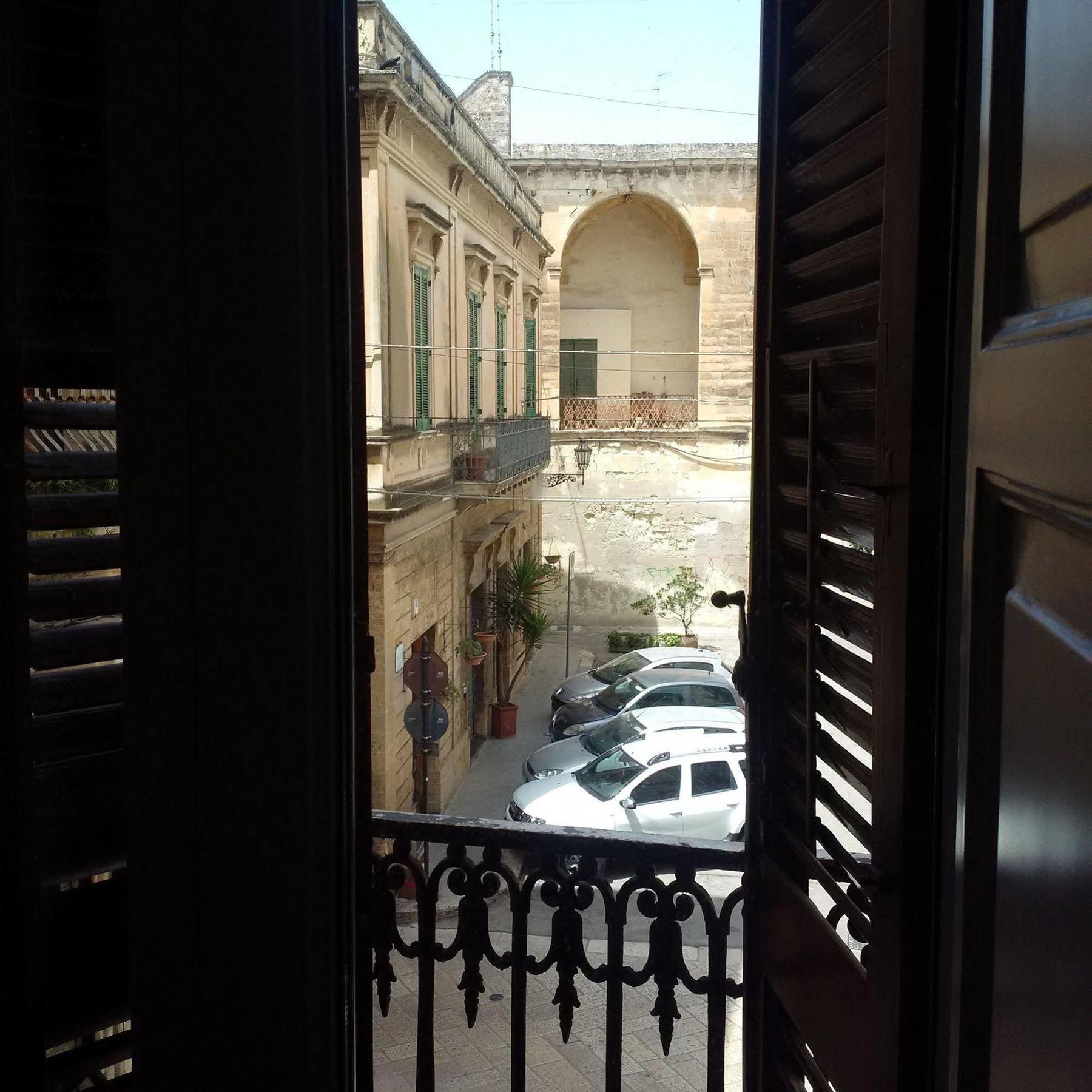 Palazzo Del Centro Acomodação com café da manhã Lecce Exterior foto